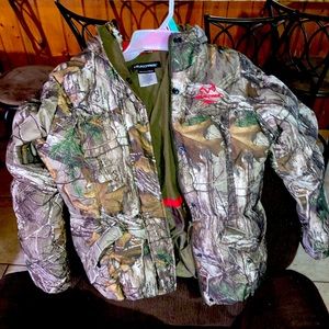 RealTree camo winter or hunting jacket for girls
